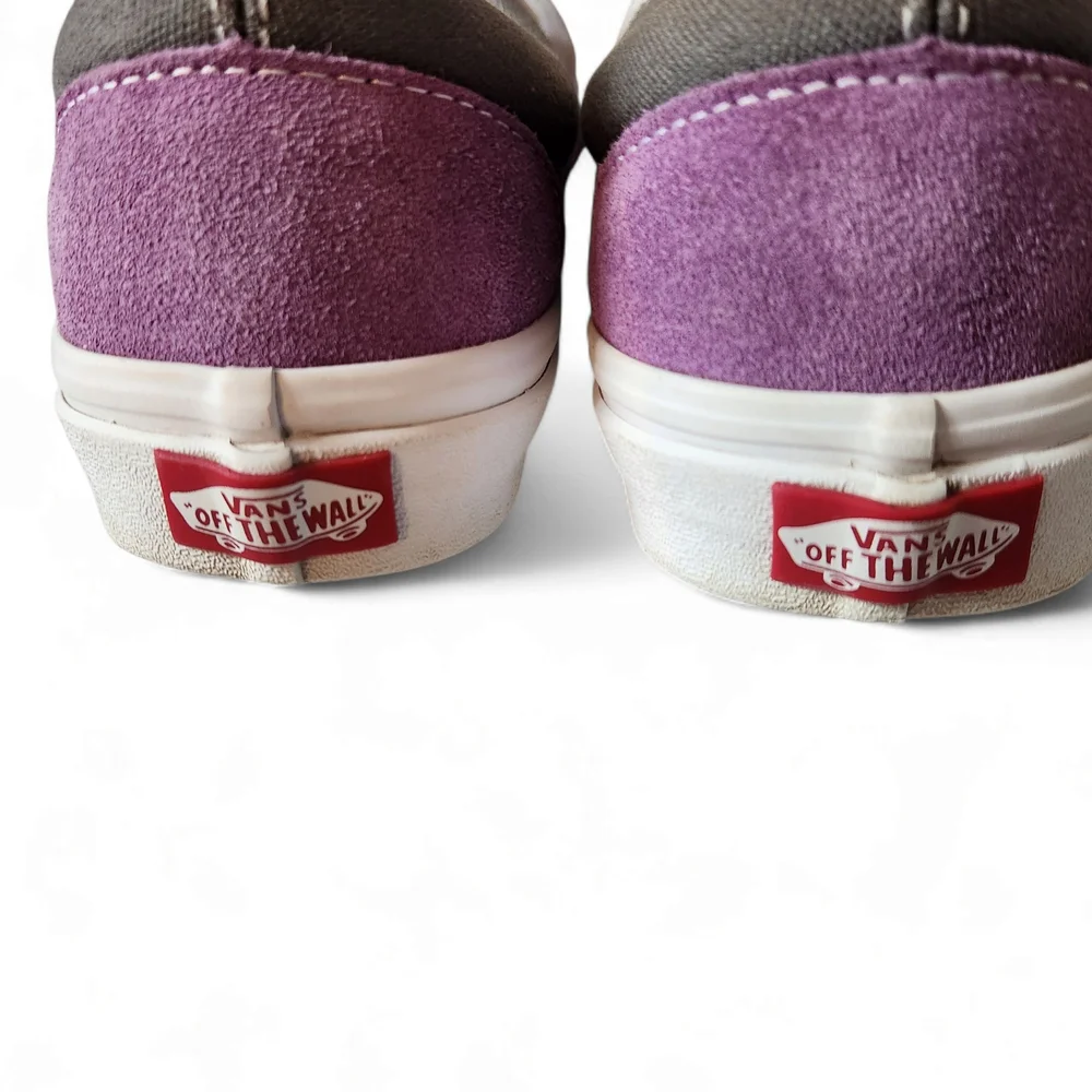 Vans Unisex Purple and Gray Sneakers with Suede Upper Size: Women7‎ Mens5.5